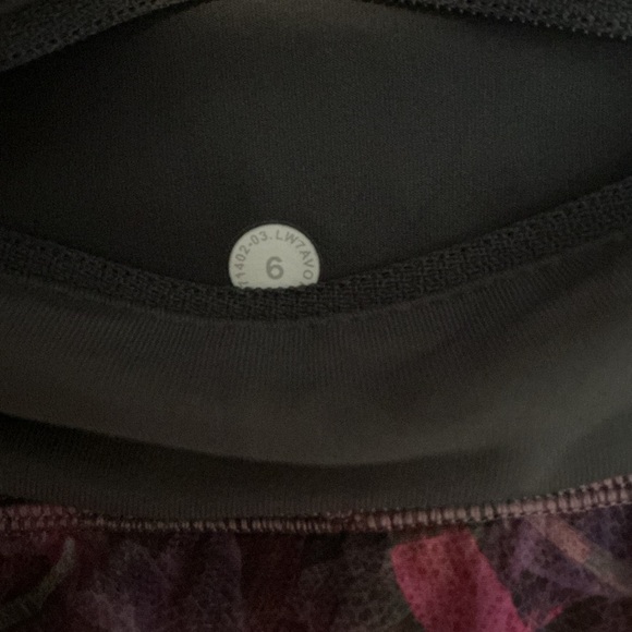 Lululemon Athletica purple and Green printed floral Shorts size 6 - Picture 7 of 8